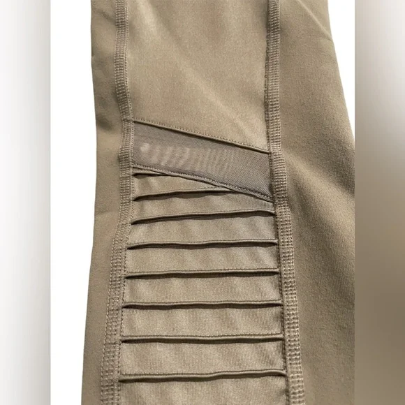 Alo Yoga High-waist Airlift Moto Legging Mesh details In Olive Branch Size S - Picture 5 of 14